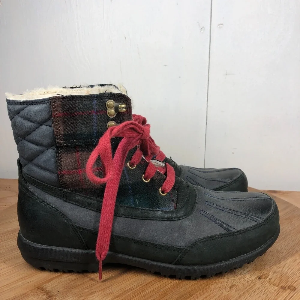 Cole Haan Mens size 8 Shoes black Leather Duck Lined Plaid wateproof snow boots